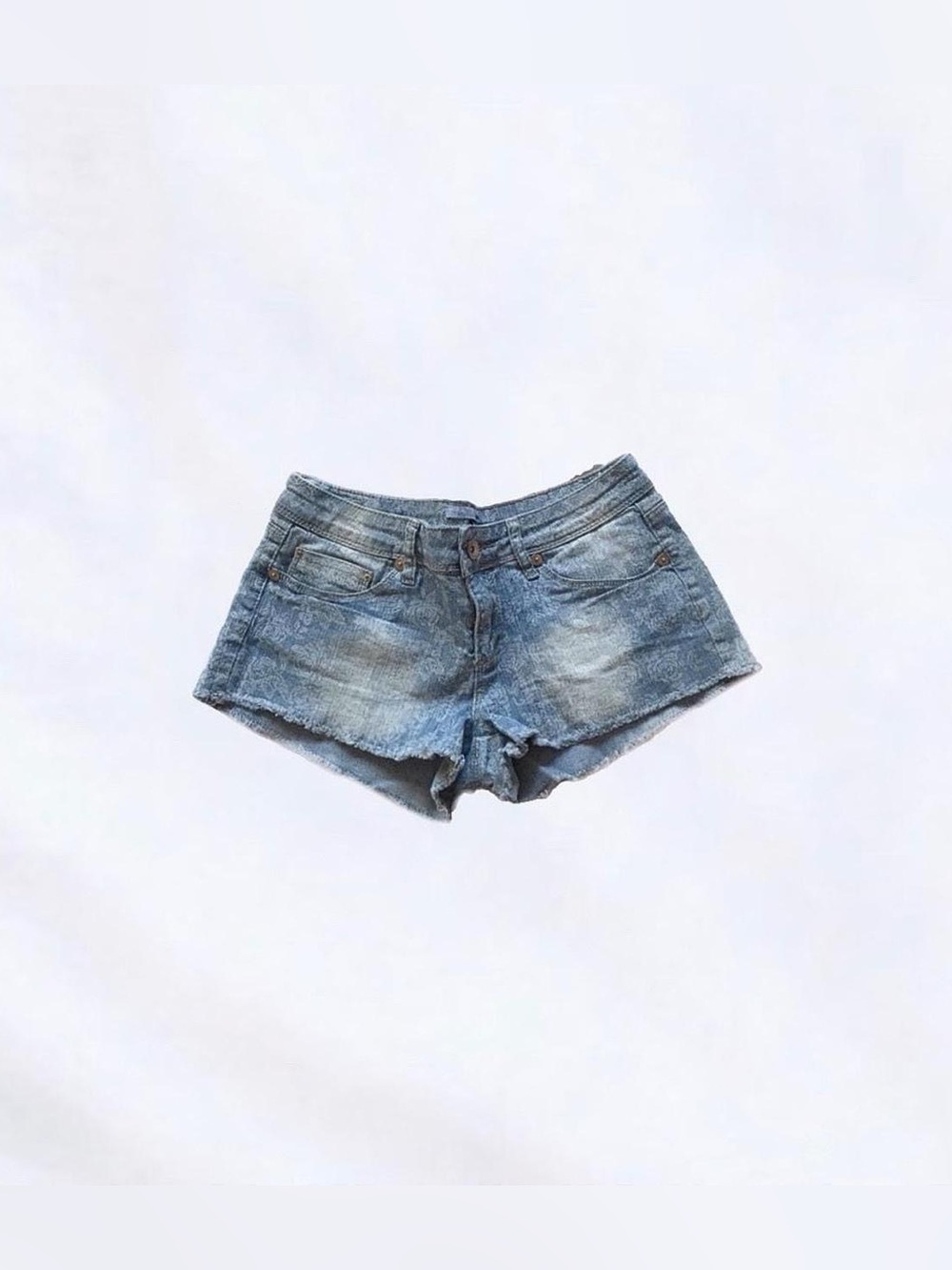 ymi ⋆ lace print low rise denim shorts